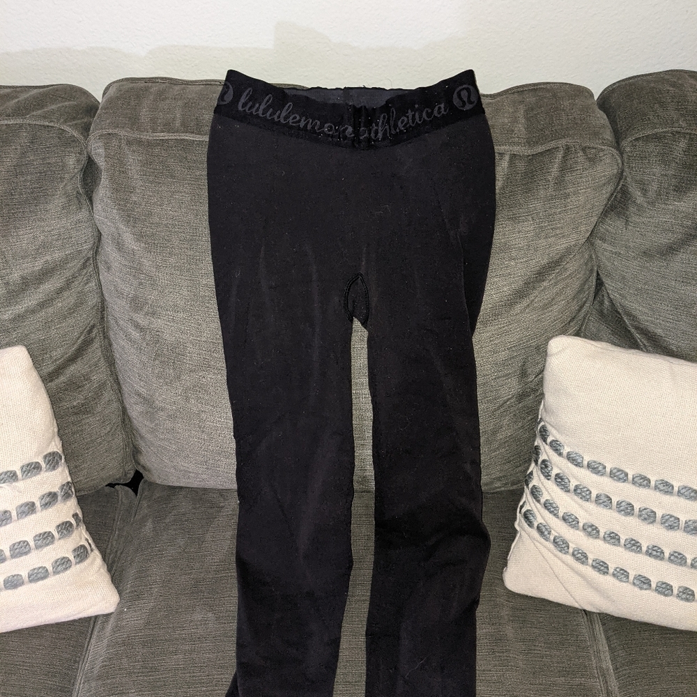 Lululemon black leggings